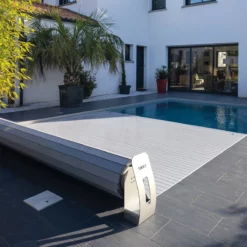 Volet Roulant Coverprotect BWT - Protection et Sécurité pour Piscine